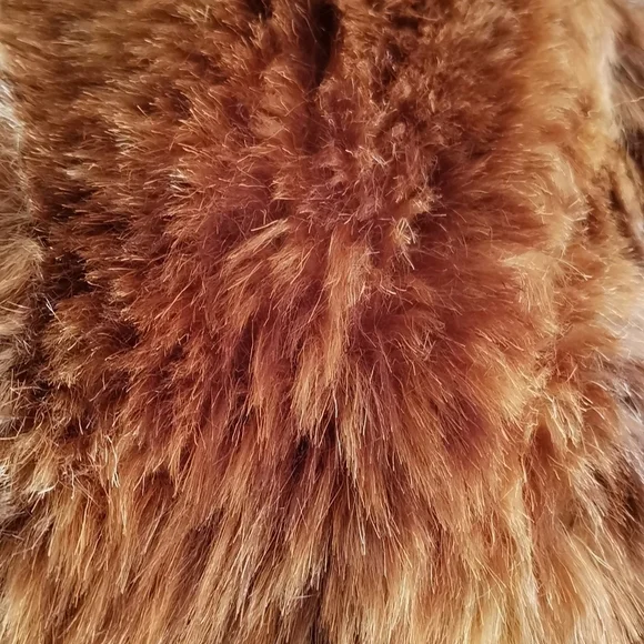 DAMSELLE NEW YORK FAUX FUR. - Picture 9 of 9